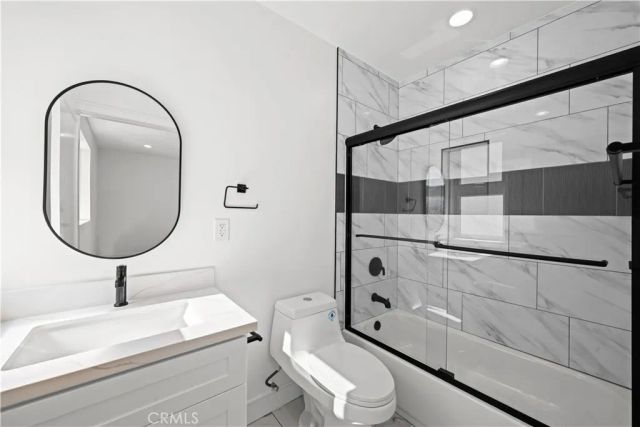 6700 Kester Avenue, Van Nuys, CA 91405