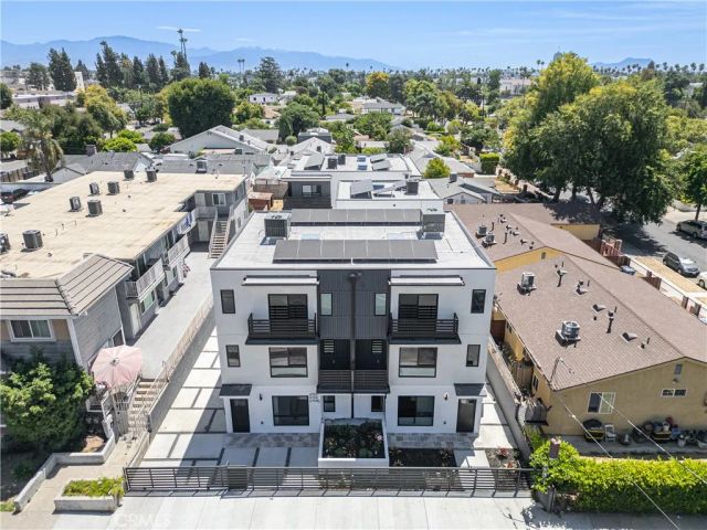 6700 Kester Avenue, Van Nuys, CA 91405