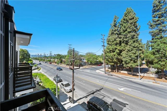 6700 Kester Avenue, Van Nuys, CA 91405