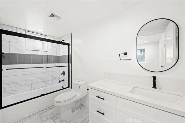 6700 Kester Avenue, Van Nuys, CA 91405