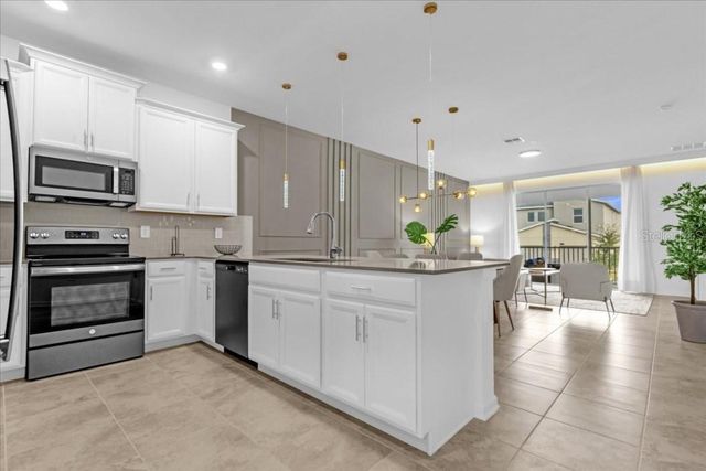 8899 CABOT CLIFFS DRIVE 104, Davenport, FL 33896