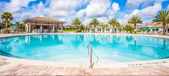 8899 CABOT CLIFFS DRIVE 104, Davenport, FL 33896