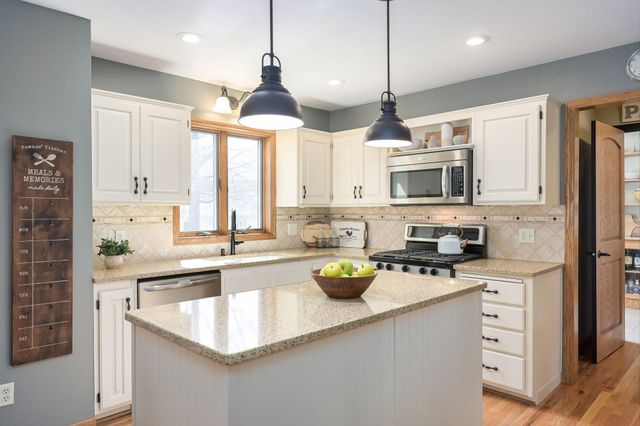 7901 Bristol Road, Woodbury, MN 55125