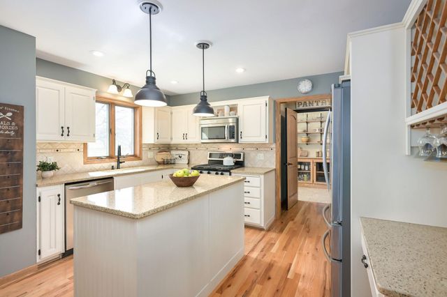 7901 Bristol Road, Woodbury, MN 55125