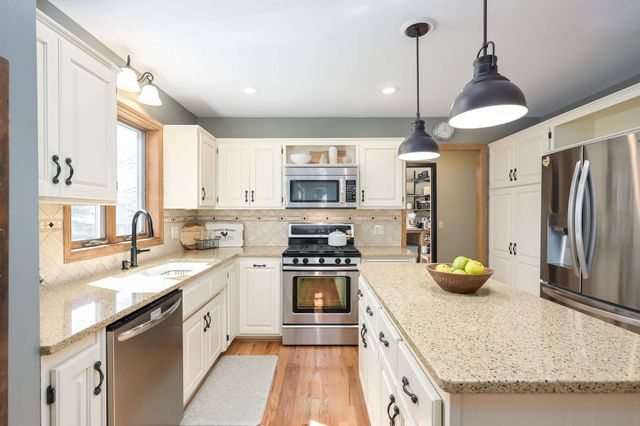 7901 Bristol Road, Woodbury, MN 55125