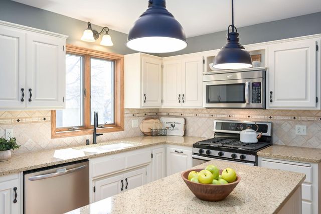 7901 Bristol Road, Woodbury, MN 55125