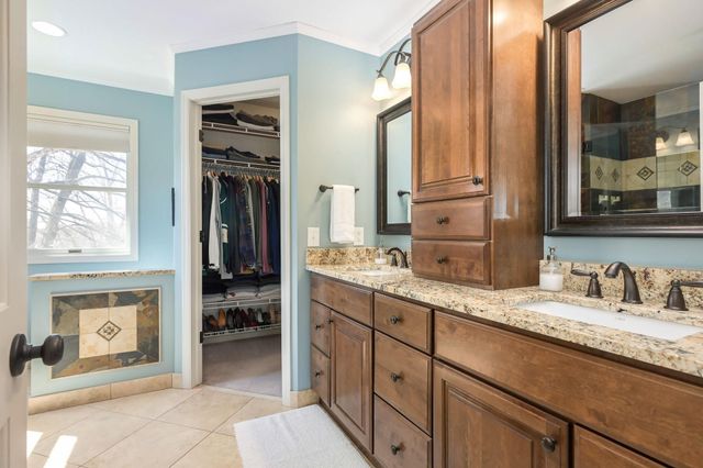 7901 Bristol Road, Woodbury, MN 55125