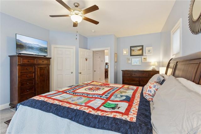 3035 Hughes LN, Hayes, VA 23072