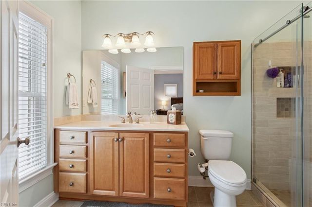 3035 Hughes LN, Hayes, VA 23072