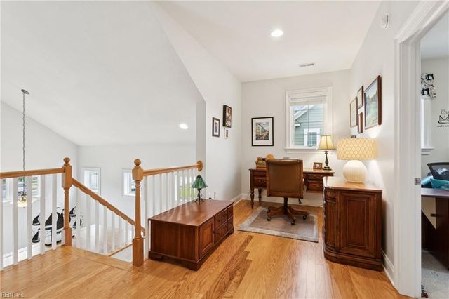 3035 Hughes LN, Hayes, VA 23072