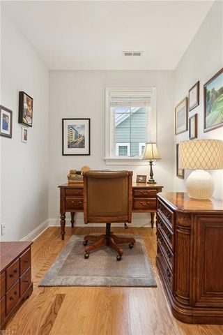 3035 Hughes LN, Hayes, VA 23072