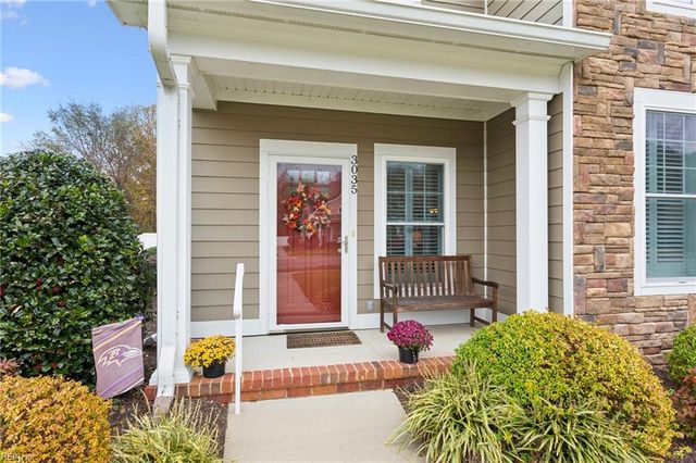 3035 Hughes LN, Hayes, VA 23072