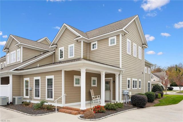 3035 Hughes LN, Hayes, VA 23072