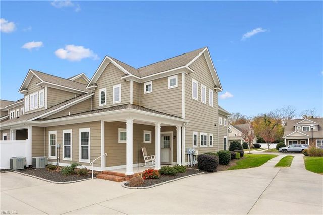 3035 Hughes LN, Hayes, VA 23072