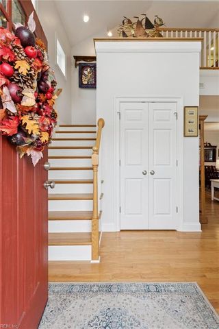 3035 Hughes LN, Hayes, VA 23072