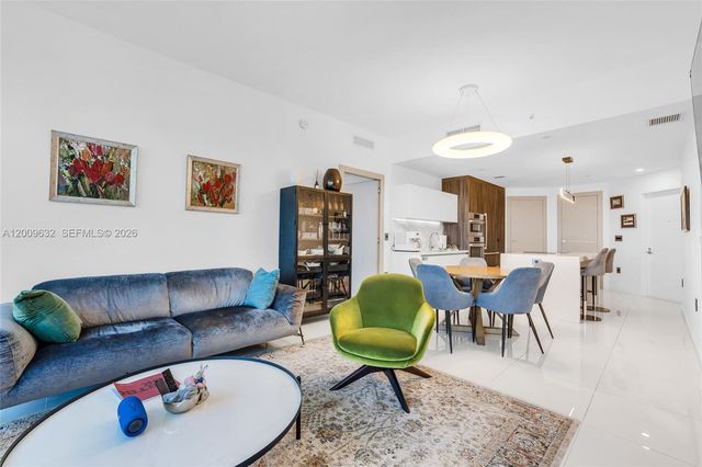 851 NE 1st Ave 1408, Miami, FL 33132
