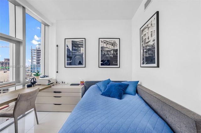 851 NE 1st Ave 1408, Miami, FL 33132
