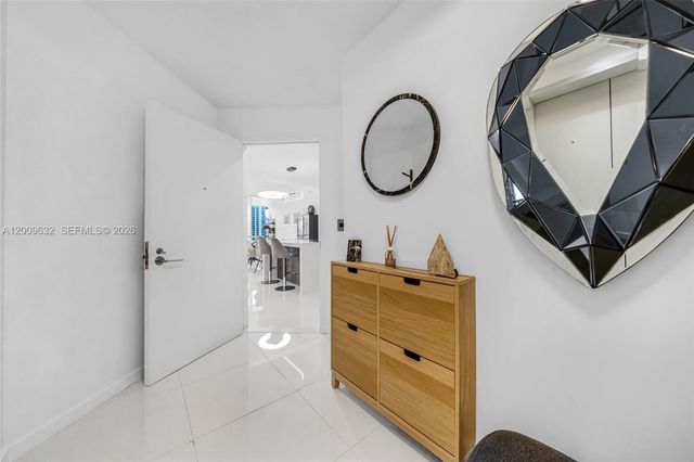 851 NE 1st Ave 1408, Miami, FL 33132