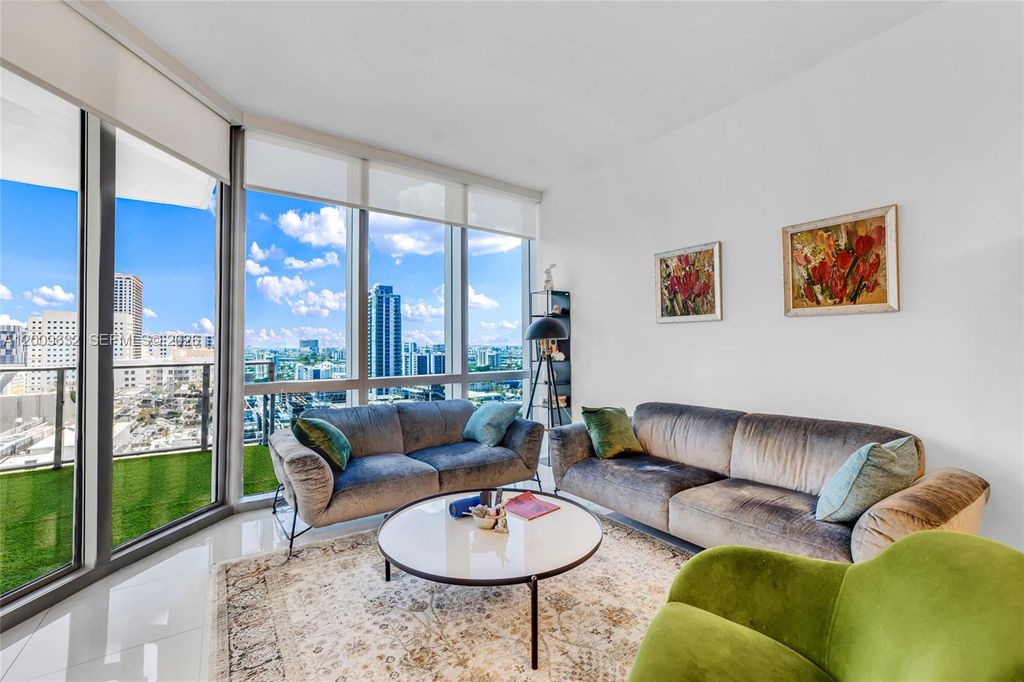 851 NE 1st Ave 1408, Miami, FL 33132