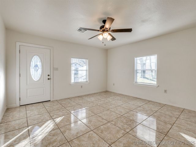 2303 W 40th Street, Tulsa, OK 74107