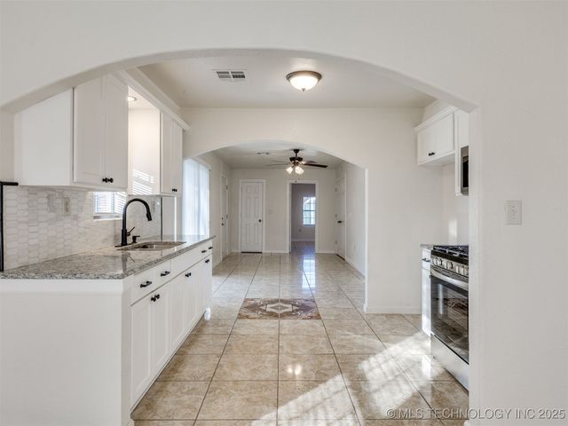 2303 W 40th Street, Tulsa, OK 74107