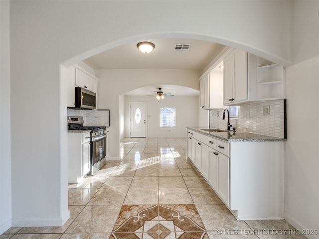 2303 W 40th Street, Tulsa, OK 74107