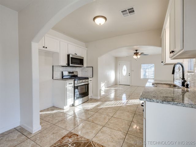 2303 W 40th Street, Tulsa, OK 74107