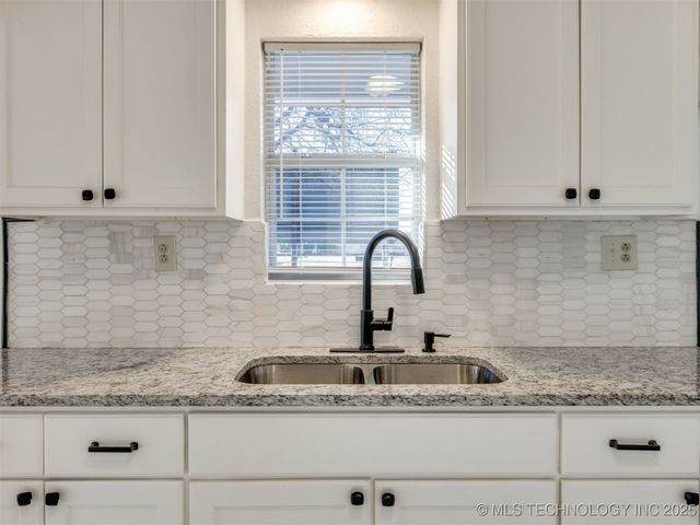 2303 W 40th Street, Tulsa, OK 74107