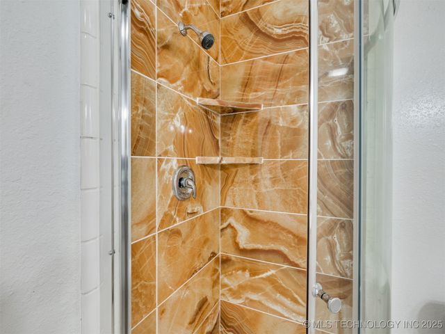 2303 W 40th Street, Tulsa, OK 74107