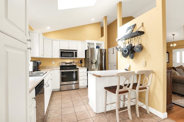21 Briallia Circle, Newmarket, NH 03857