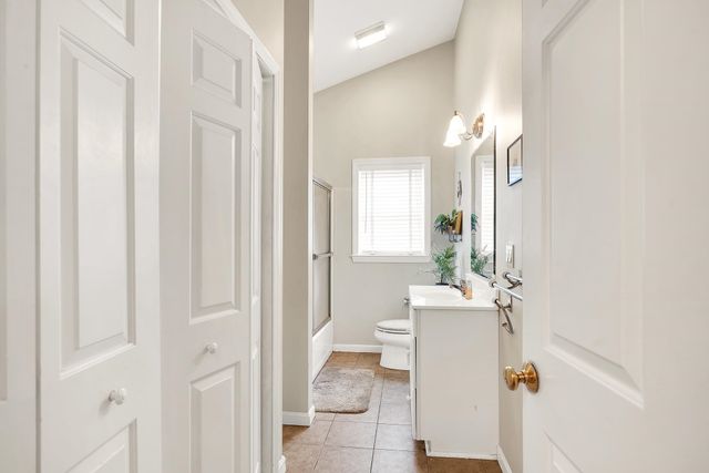 21 Briallia Circle, Newmarket, NH 03857