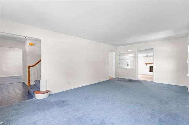 517 Kingston DR, Virginia Beach, VA 23452