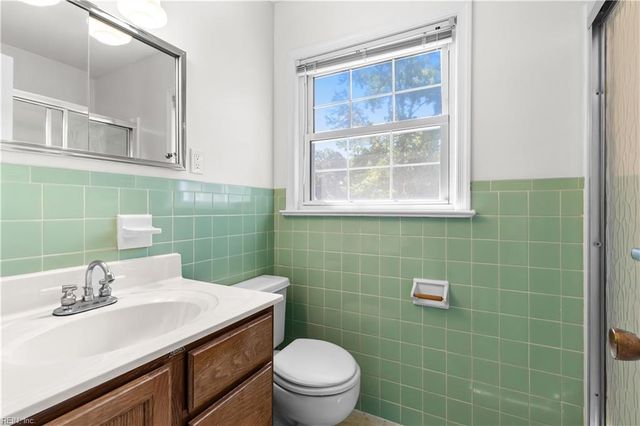 517 Kingston DR, Virginia Beach, VA 23452