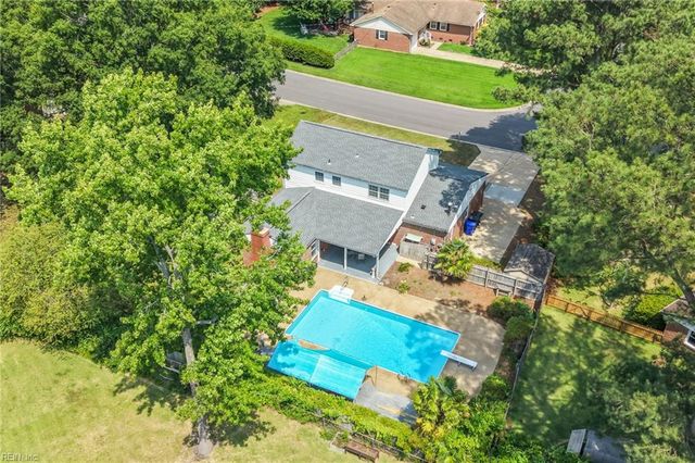 517 Kingston DR, Virginia Beach, VA 23452