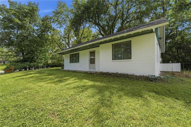 2514 S Hawthorne Avenue, Independence, MO 64052