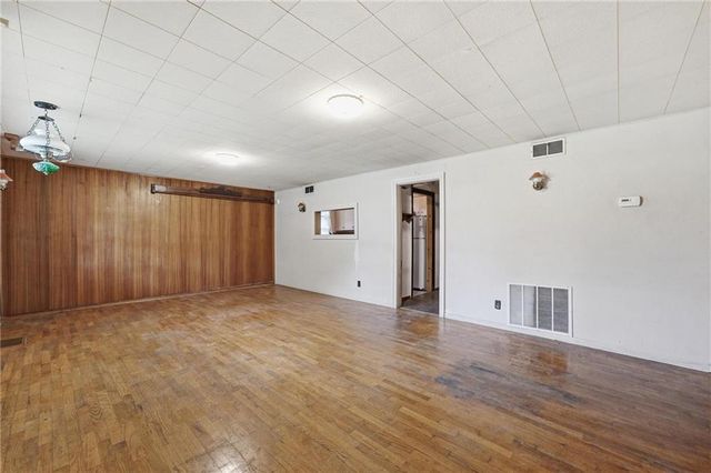 2514 S Hawthorne Avenue, Independence, MO 64052