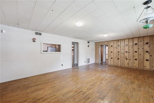 2514 S Hawthorne Avenue, Independence, MO 64052