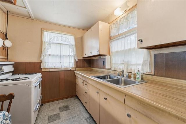 2514 S Hawthorne Avenue, Independence, MO 64052