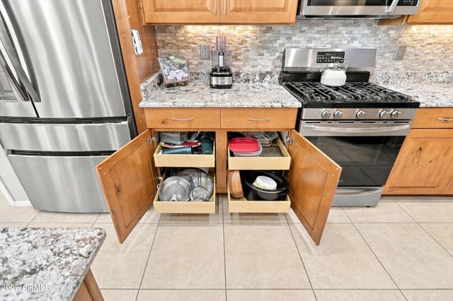 12370 W ROBERTA Lane, Peoria, AZ 85383