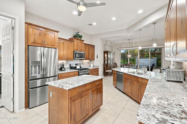 12370 W ROBERTA Lane, Peoria, AZ 85383