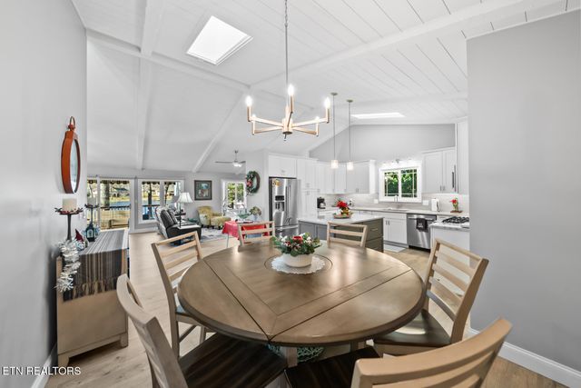 244 Lakeside Dr, Fairfield Glade, TN 38558