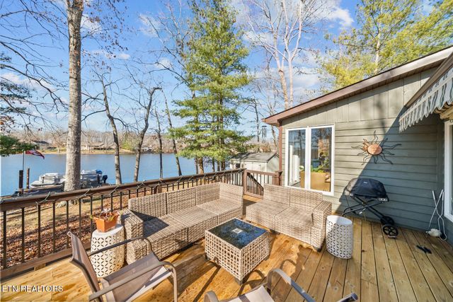 244 Lakeside Dr, Fairfield Glade, TN 38558