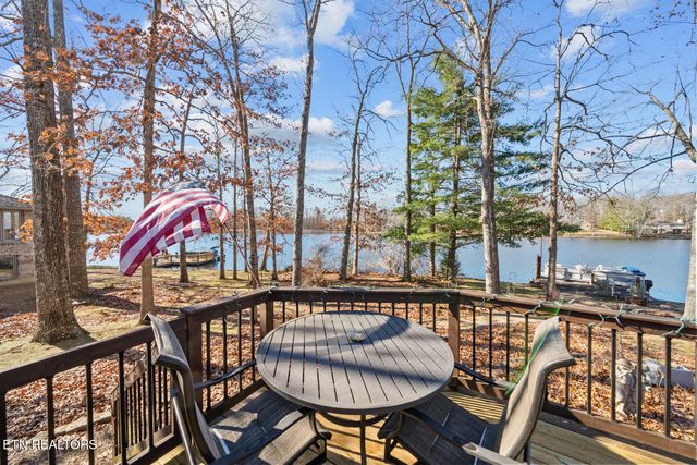 244 Lakeside Dr, Fairfield Glade, TN 38558