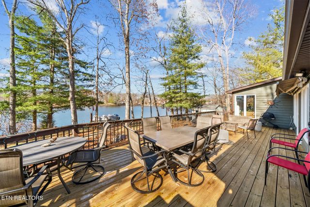 244 Lakeside Dr, Fairfield Glade, TN 38558