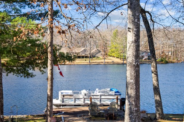 244 Lakeside Dr, Fairfield Glade, TN 38558