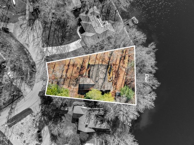 244 Lakeside Dr, Fairfield Glade, TN 38558