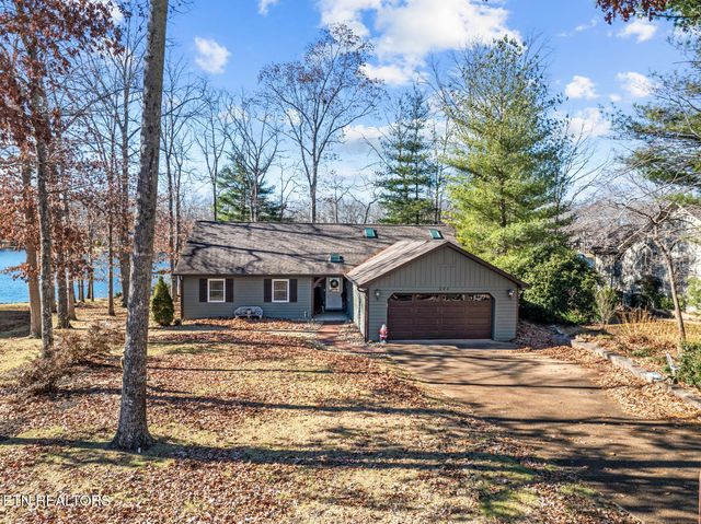 244 Lakeside Dr, Fairfield Glade, TN 38558