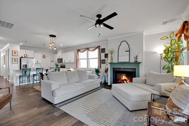 13124 Lakemore Drive, Charlotte, NC 28278