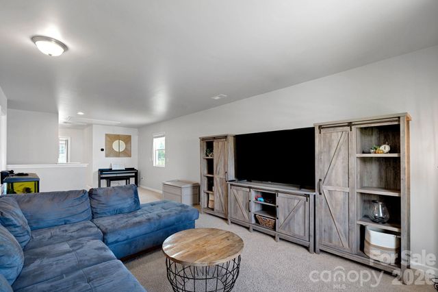 13124 Lakemore Drive, Charlotte, NC 28278