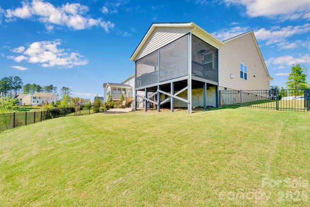 13124 Lakemore Drive, Charlotte, NC 28278